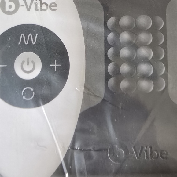 B vibe Petite Rimming Plug - Picture 3 of 4